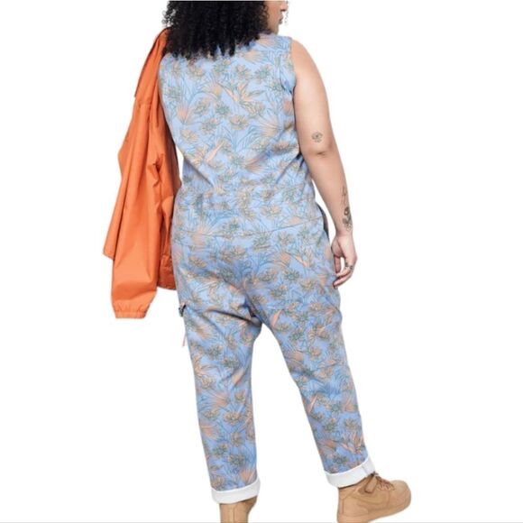 The Essential Sleeveless Coverall - Picture 3 of 9